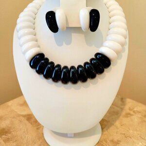 Vintage Black & White Chunky Acrylic Necklace & Earring Set | 1979 Retro Mod Sty